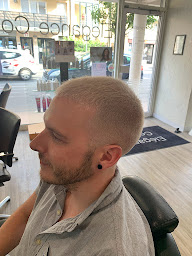 Photo n°6 de Elegance Coiffure à Pontault-Combault (Salon de coiffure)