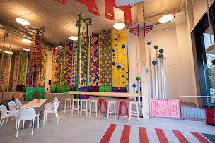 Photo n°47 de HAPIK Salle d'escalade 100% fun à Reichstett (Parc à thème)