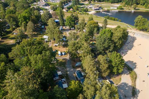 Photo de Camping Paradis Les 2 îles à Peyrat-le-Château (87470)