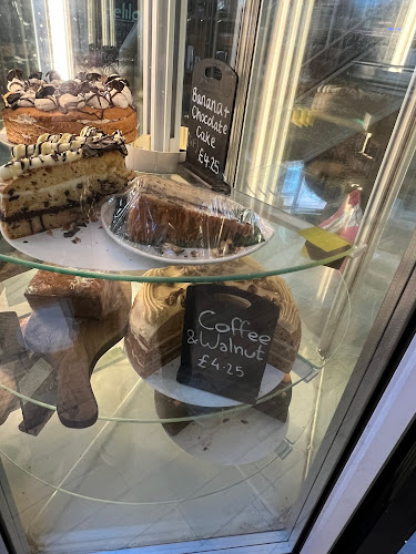 Delilah Fine Foods - Restaurant