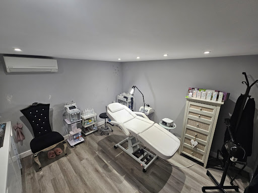 Smooth by Suz - Bromley Facial Specialist