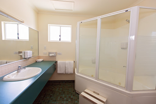 White Lace Motor Inn - Thumbnail