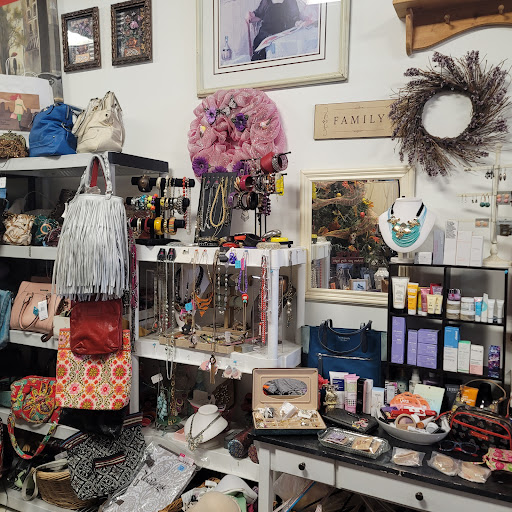 Finders Keepers Thrift & Consignment Store - Thumbnail