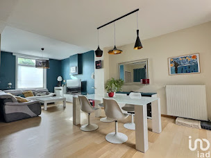 Photo n°19 de Jonathan Thevenoud - IAD immobilier Roncq / Tourcoing / Neuville en Ferrain / Halluin et Alentours à Tourcoing (Expert immobilier)