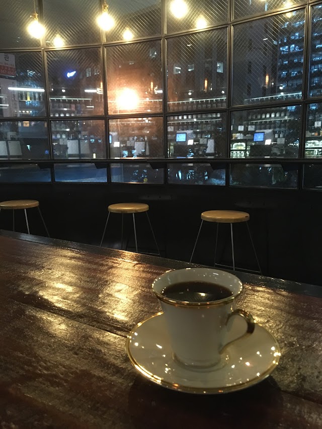 커피엠스테이블 (Coffee M Stable)