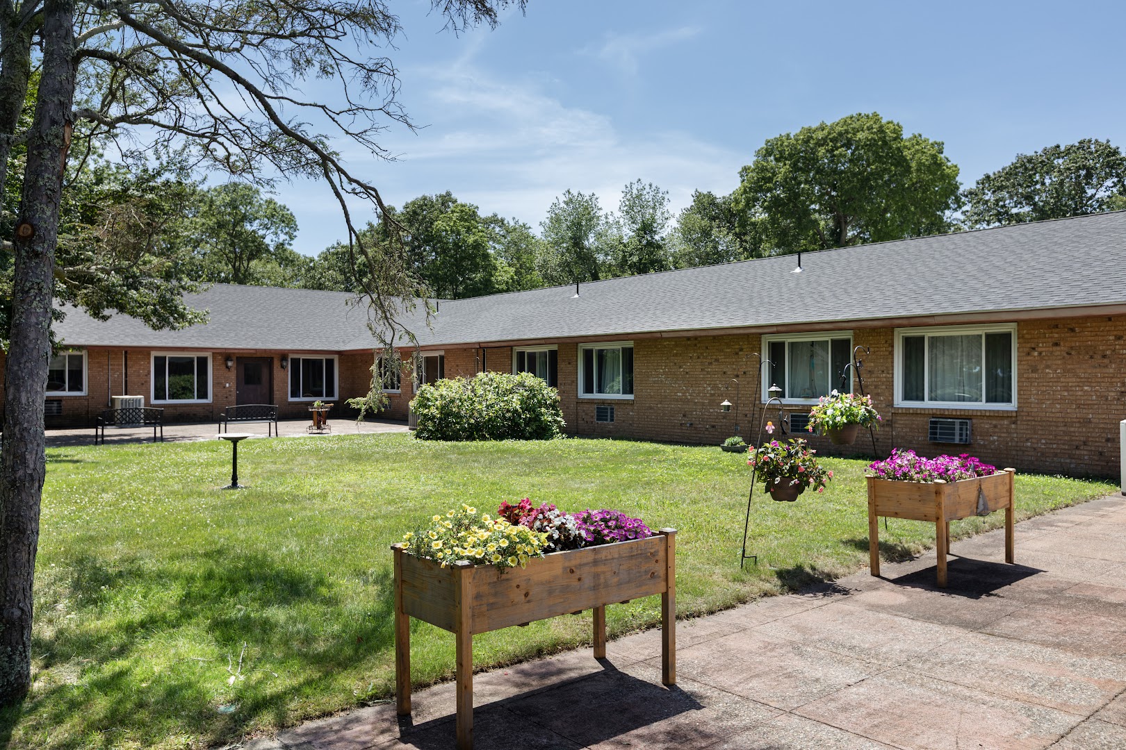 Complete Care at Groton Regency - Photo 3