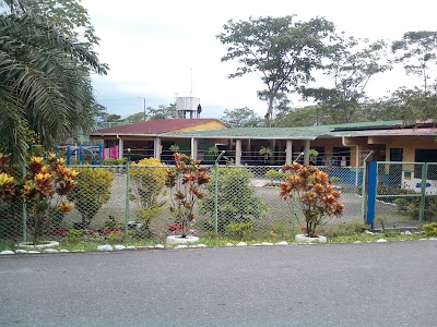 Photos of Escuela Ca&ntilde;o Grande...
