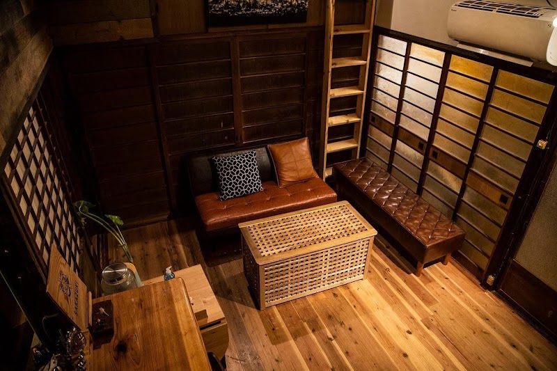 カフェバーサカヅキ