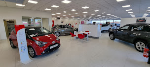 Photo n°7 de Toyota - GCA - Avranches à Saint-Quentin-sur-le-Homme (Vendeur de voitures d'occasion)