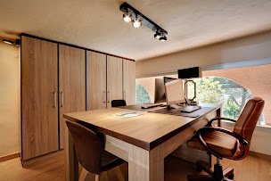 Photo n°1 de Janssens Immobilier Grimaud à Grimaud (Agence de location de maisons de vacances)