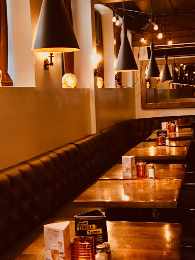 Typhoon Lounge - Visual