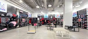Photo n°43 de Foot Locker à Rosny-sous-Bois (Magasin de vêtements de sport)