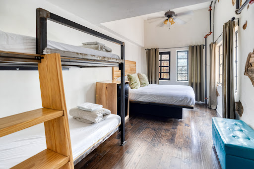 Firehouse Hostel - Visual