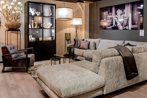 Luxx Living Studio - Thumbnail
