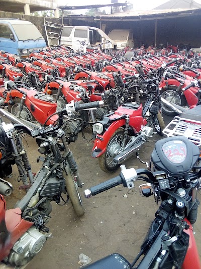 Photos of Agbo Edo New Motor Spare Parts