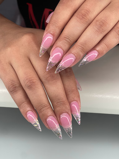MADYNAILS