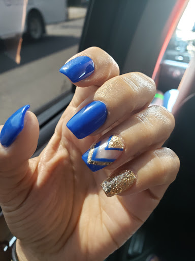 Lia's Nail Salon - United States