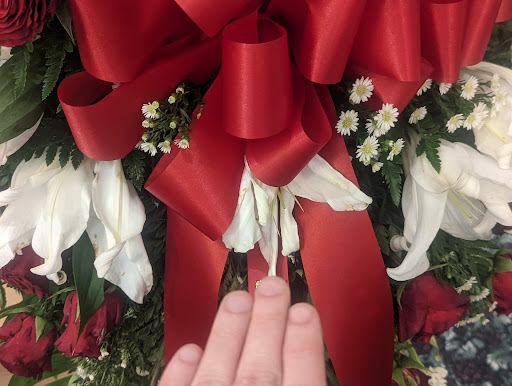 Beth’s Florist Logo