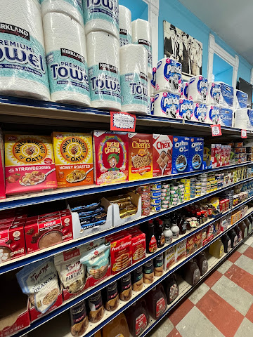 Puerto Rico Food & Liquors by null