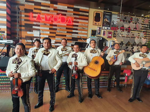 Mariachi en Acapulco el Sol