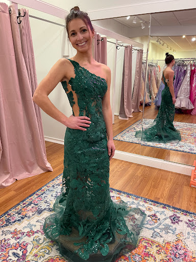 Glitz Prom - Visual