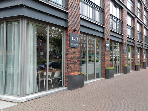 STUDIOMJ skin,body & nailcare