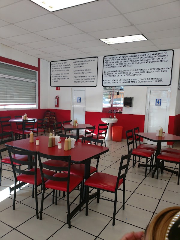 Tacos El Güero Cumbres Elite, Monterrey — dirección, teléfono, horario