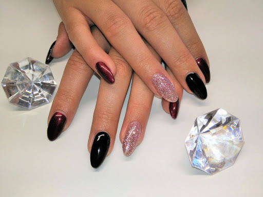 NagelZimmer Nadine Heckel - Nagelstudio & Nageldesignschulungen Betzdorf