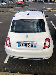 Photo n°8 de Carrefour Location à Carentan-les-Marais (Agence de location de fourgonnettes)