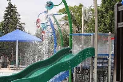 Splash Island Outdoor Pool - Oak Brook Park District