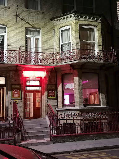 Strollers Restaurant - Visual