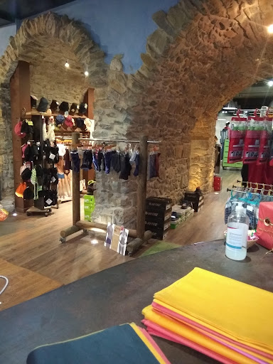 tu rai Taverna · Cerveseria, vins i menjar