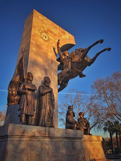 Statue of sultan on horse