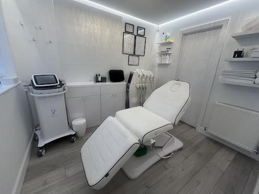 SCULPTED & SKIN (Incorporating The Fat Freeze Specialist™)