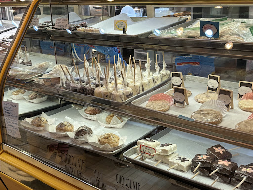 Serendipity Frozen Custard & Doughnuts - Thumbnail