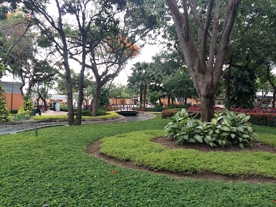 Photos of Plaza Rodolfo Baquerizo Moreno