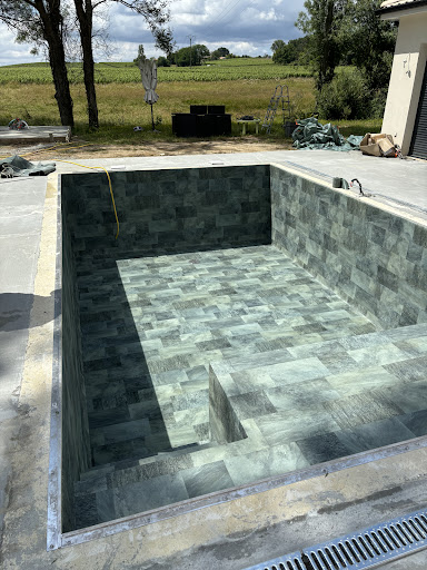 Photo de hf construction 33 maison et piscine