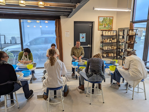 Photo de Magasin de poterie Arthur Pottery et atelier｜ Bassin d’Arcachon à Saint-Médard-de-Guizières (33230)