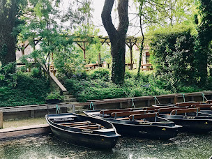Photo n°7 de Restaurant L'Echauguette - Terrasse au bord de l'eau à Maillezais (Restaurant de sundae)