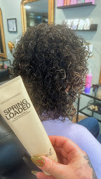 Photo n°14 de Rainbow hair and co ( expert coloriste / barbier/ hair designer) à Ballancourt-sur-Essonne (Barbier)