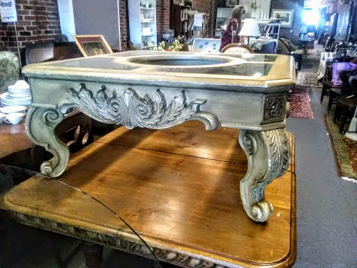 Taunton Antiques Center - Thumbnail