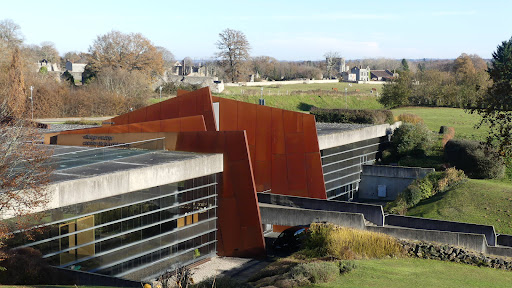 Photo de Centre de la Mémoire d'Oradour sur Glane