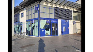 Photo n°4 de LCL Banque et assurance à Gennevilliers (Banque d'épargne)