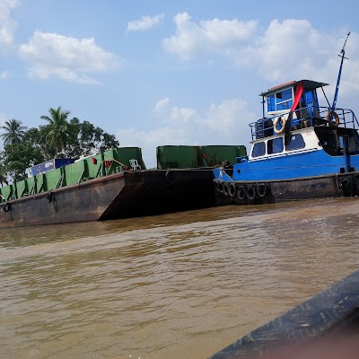 Photos of Delta Boat Yard