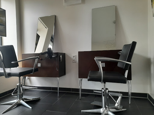 Cut & Style Frisuren - Thumbnail
