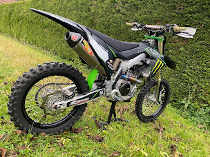 Photo n°4 de BITZA AUTO MOTO à Saint-Vincent-de-Cosse (Atelier de réparation automobile)