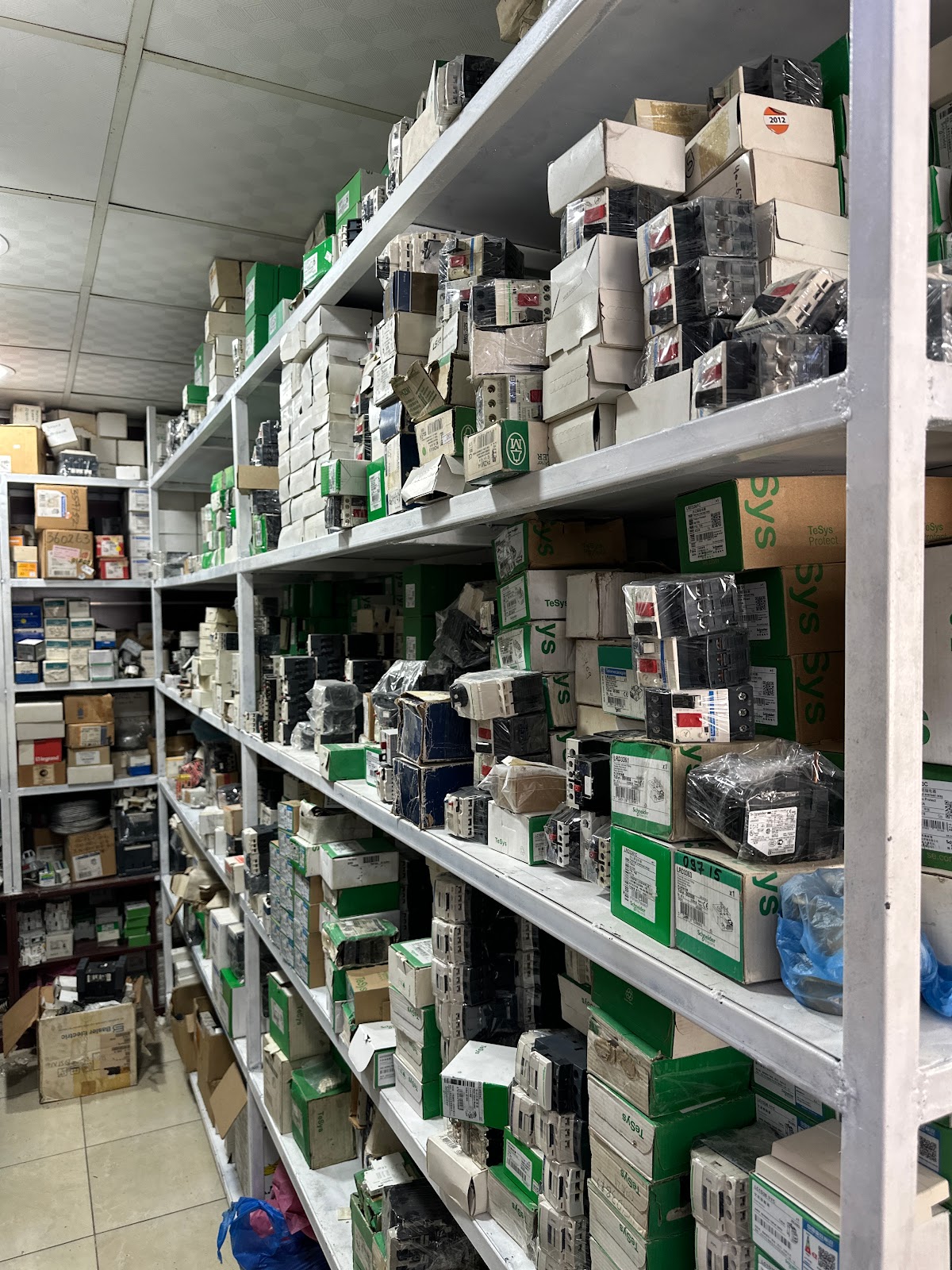 مؤسسة رمز التميّز للكهرباءالتجارية - صورة 3