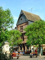 Photo n°13 de Mairie de Vendôme à Vendôme (Hôtel de ville)