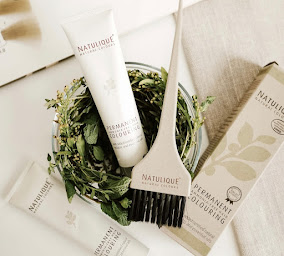 Photo n°3 de Artistes Coiffeurs Coloristes à Paris (Salon de coiffure)