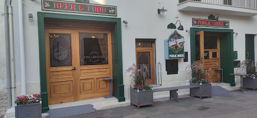 Back Room Pub - Visual